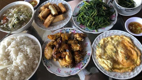 local food dishes table