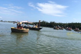 Observando cómo es la pesca tradicional en VIETNAM